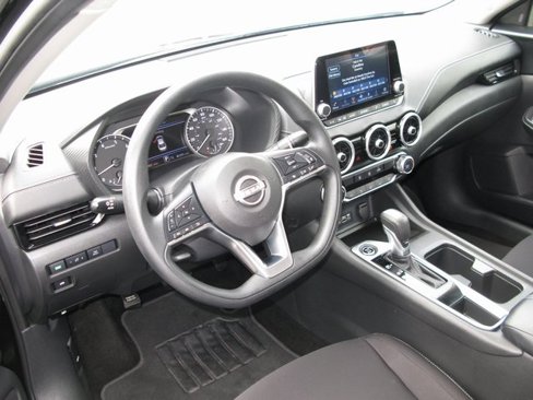 Used 2024 Nissan Sentra SV image 12