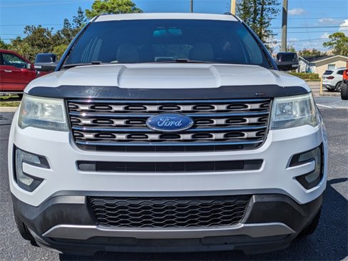 Used 2016 Ford Explorer XLT image 9