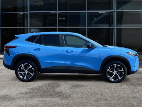 Used 2024 Chevrolet Trax RS w/ Sunroof Package image 4