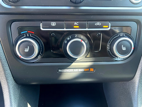 Used 2012 Volkswagen GTI 4-Door image 20
