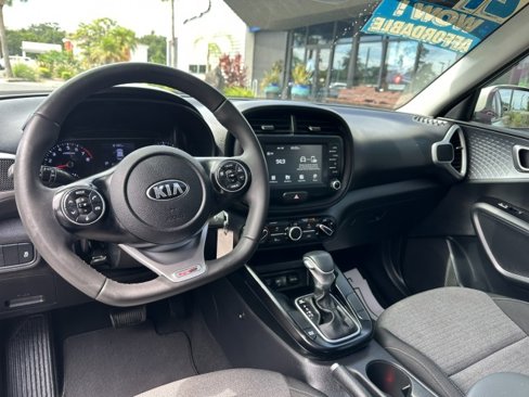 Used 2021 Kia Soul GT-Line image 14