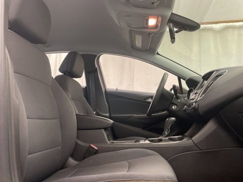 Used 2019 Chevrolet Cruze LS image 10