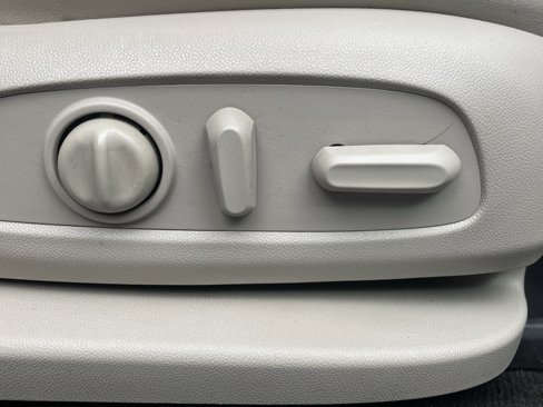 Used 2019 Buick Enclave Essence image 12