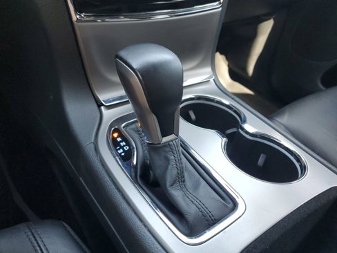 Used 2021 Jeep Grand Cherokee Limited image 27