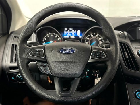 Used 2017 Ford Focus SE image 10