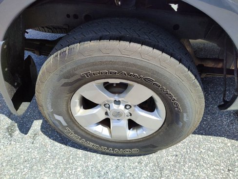 Used 2010 Nissan Frontier SE w/ SE Value Truck Pkg image 21