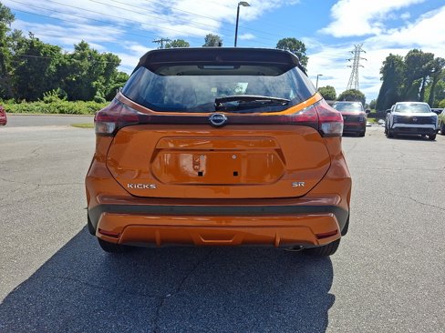 Certified 2024 Nissan Kicks SR w/ SR Premium Package image 5