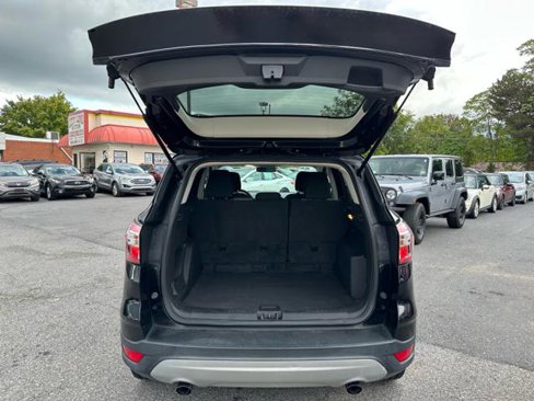 Used 2018 Ford Escape SE w/ SE Sync 3 Package image 15
