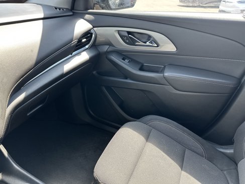 Used 2020 Chevrolet Traverse LT w/ LPO, Blackout Package image 15