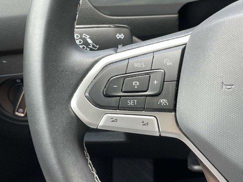 Used 2022 Volkswagen Tiguan SE image 21