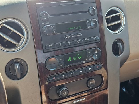 Used 2005 Ford F150 King Ranch image 7