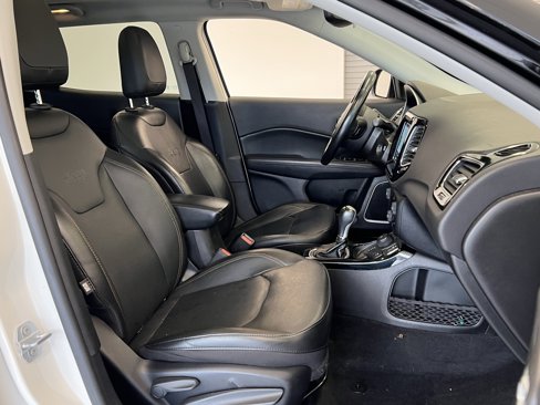 Used 2020 Jeep Compass Limited image 30