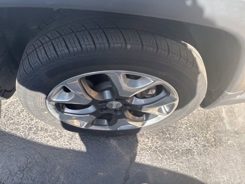 Used 2019 Jeep Compass Limited w/ Safety & Security Group image 9