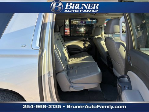 Used 2018 Chevrolet Suburban LT image 14