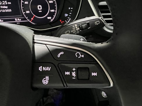 Used 2018 Audi Q5 Prestige w/ Prestige Package image 23