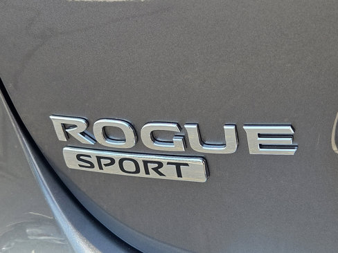 Used 2022 Nissan Rogue Sport SV w/ Technology Package image 30
