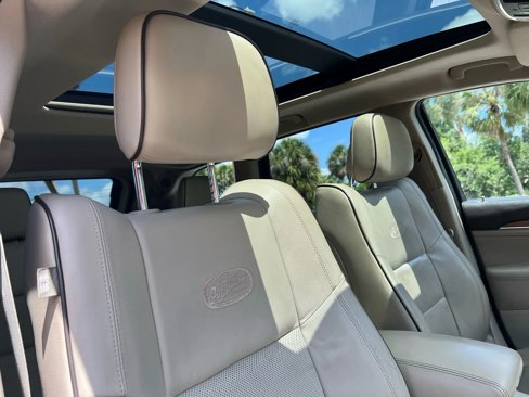 Used 2013 Jeep Grand Cherokee Overland image 37
