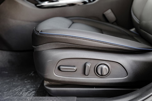 New 2025 Buick Envista Sport Touring w/ Convenience I Package image 16