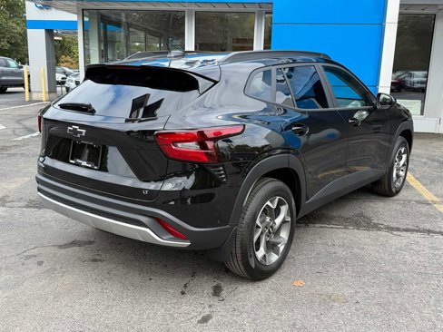 New 2025 Chevrolet Trax LT w/ Driver Confidence Package image 5
