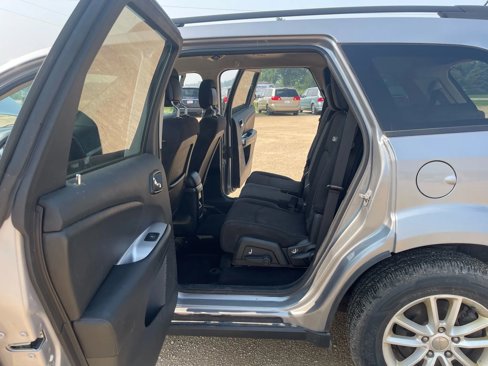 Used 2015 Dodge Journey SXT w/ Flexible Seating Group image 8