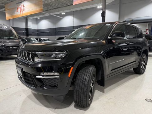 New 2025 Jeep Grand Cherokee Limited image 3