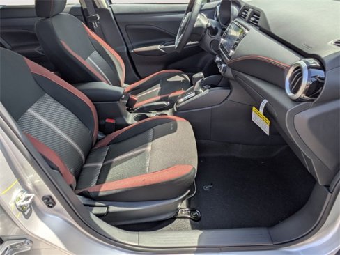 New 2025 Nissan Versa SR w/ Trunk Package image 28