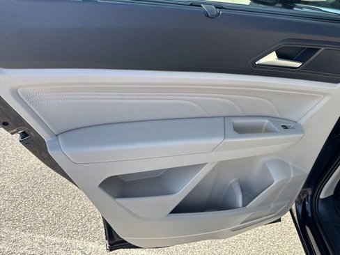 Certified 2021 Volkswagen Atlas SE w/ Panoramic Sunroof Package image 17