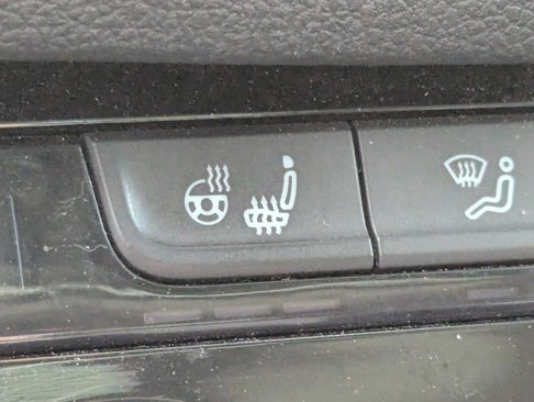 Certified 2021 Volkswagen Jetta SE w/ SE Cold Weather Package image 16