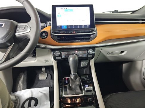 Certified 2023 Jeep Compass Limited w/ Elite Group image 19