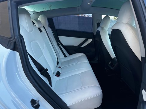 Used 2020 Tesla Model 3 Long Range image 23