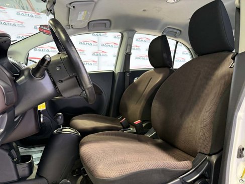 Used 2012 Mitsubishi i ES image 19