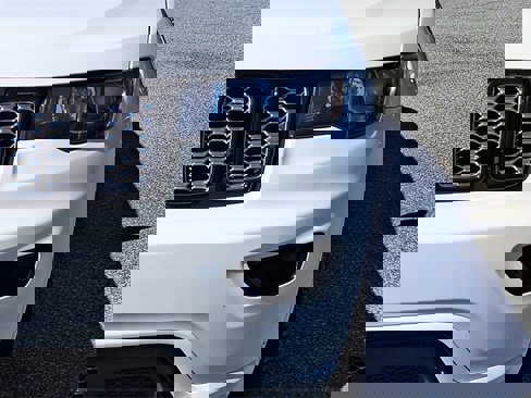 Certified 2020 Jeep Grand Cherokee Altitude image 9