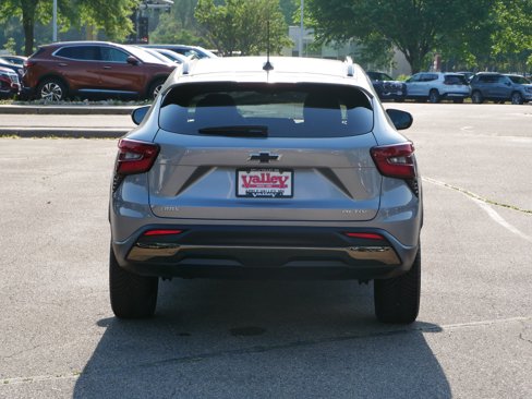 Used 2024 Chevrolet Trax ACTIV w/ Driver Confidence Package image 7