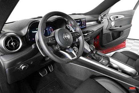 New 2024 Alfa Romeo Tonale Veloce image 7
