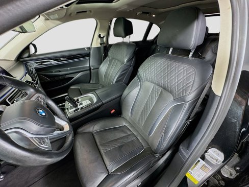 Used 2019 BMW 740i w/ Executive Package image 22