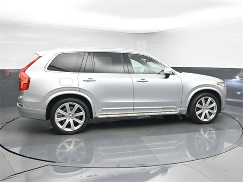 Used 2016 Volvo XC90 T6 Inscription w/ Vision Package image 8