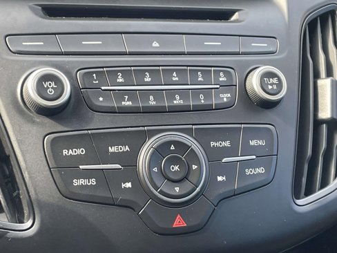 Used 2017 Ford Focus SE image 17