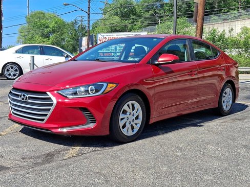 Used 2017 Hyundai Elantra SE image 3