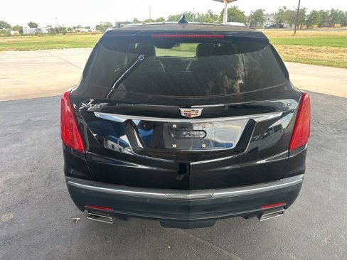 Used 2018 Cadillac XT5 Luxury w/ Driver Awareness Package image 6