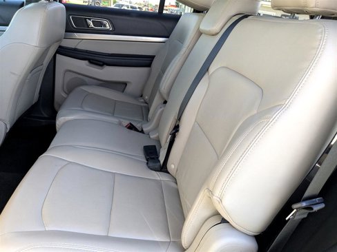 Used 2018 Ford Explorer XLT w/ Equipment Group 202A image 26