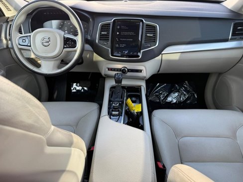 Used 2018 Volvo XC90 T5 Momentum image 14