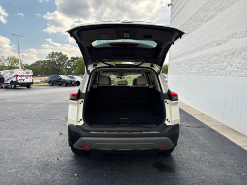 Used 2023 Nissan Rogue SV image 22