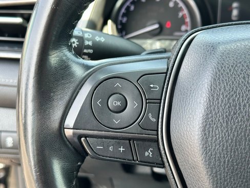 Used 2022 Toyota Camry SE image 19