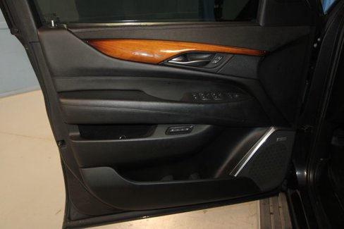 Used 2016 Cadillac Escalade Premium image 5