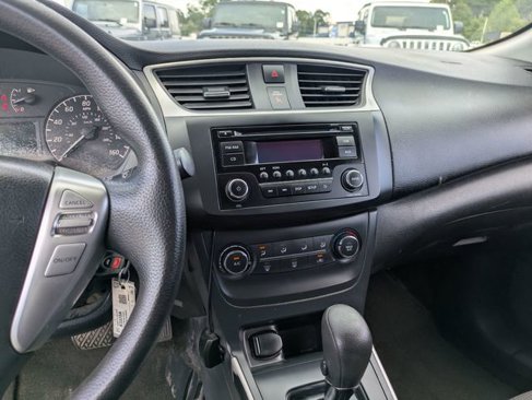 Used 2016 Nissan Sentra S image 23