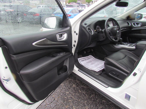 Used 2017 INFINITI QX60 Luxe image 9