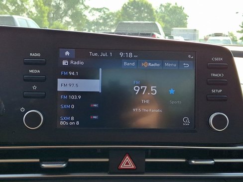 Used 2022 Hyundai Elantra SEL image 24