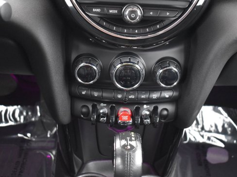 Used 2019 MINI Cooper 4-Door Hardtop w/ Premium Package image 20
