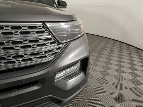 Used 2020 Ford Explorer Limited image 12