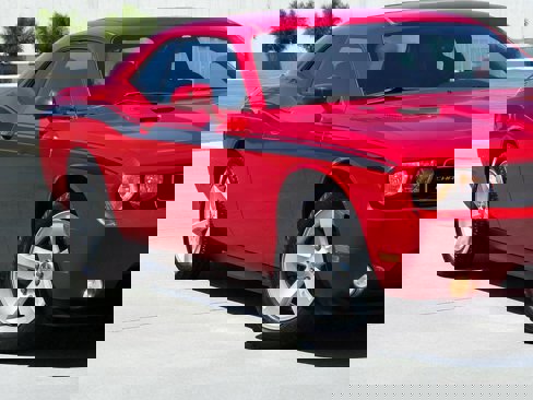 Used 2012 Dodge Challenger R/T Plus image 3